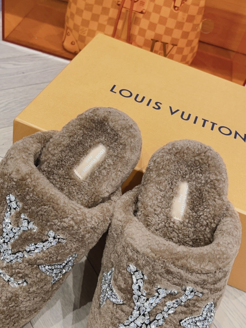 Louis Vuitton Slippers